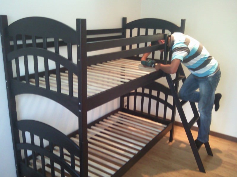 двухъярусные кровати в Киеве